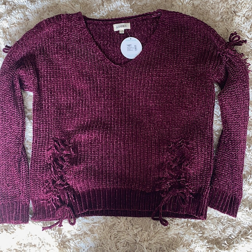 Small/medium, adora brand sweater with fringe detail, never worn.